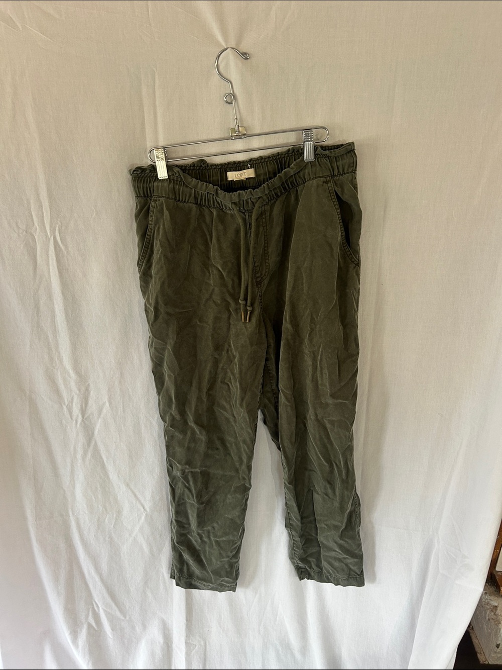 Ann Taylor Loft Lightweight Olive Green Joggers